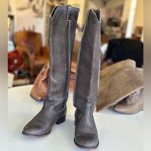 Frye 4015 Grey Boots | 7.5